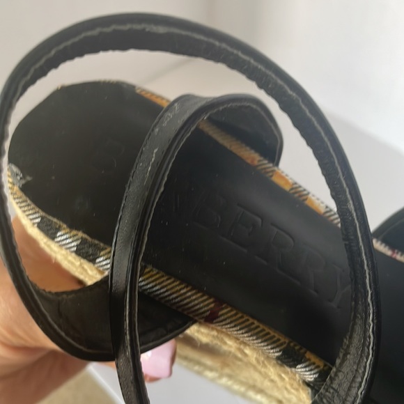 Authentic Burberry Wedges. - Picture 7 of 16